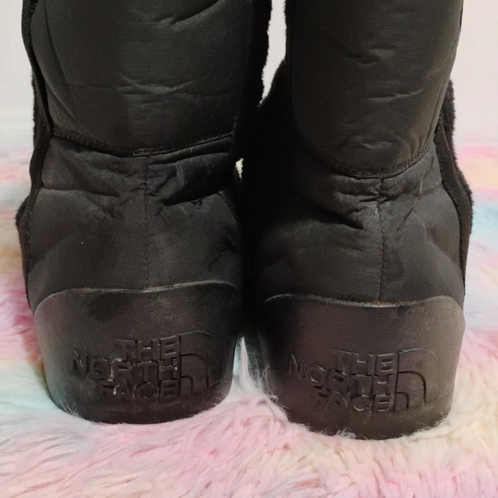 (D-56) The North Face Women's Winter Boots Sz.9 Gently Worn